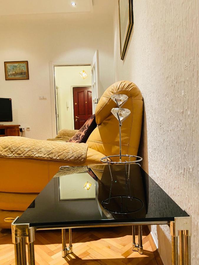 Right In The Heart Of Podgorica! Apartment Exterior photo